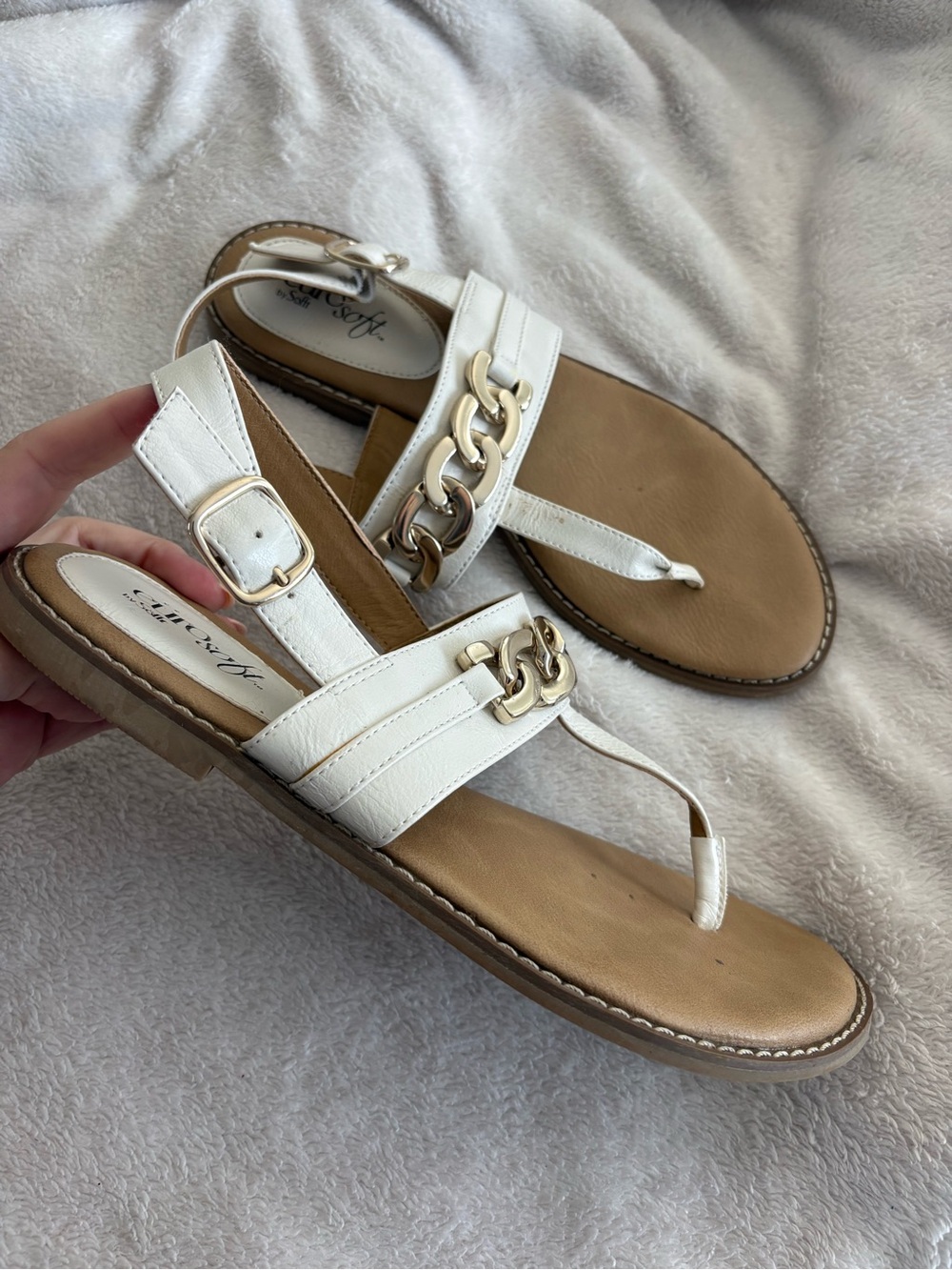 EuroSoft white sandals with gold accents size 8 Beach Coastal Classic
